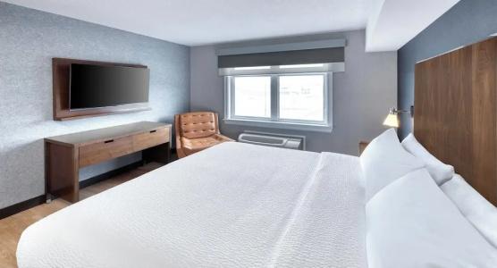 Four Points by Sheraton - 58