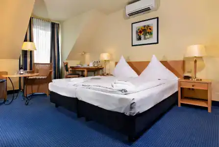Tryp by Wyndham Luebeck Aquamarin - 2