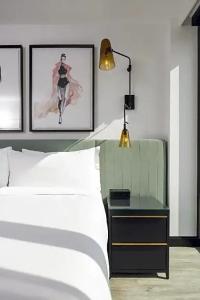 The Godfrey Hollywood - 75