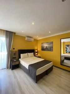 Roy Otel Akçay - 76