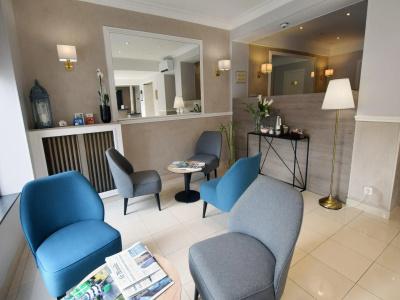 Alyss Saphir Cambronne Eiffel - 13