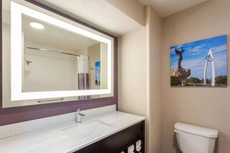 La Quinta by Wyndham Airport - 28