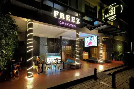 Cross Roads Inn - 9