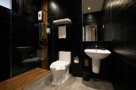 Sand Dollar Boutique - 7