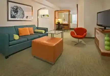 SpringHill Suites by Marriott New York LaGuardia Airport - 22