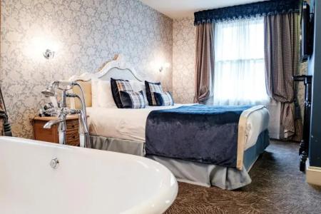 The Drayton Court - 172
