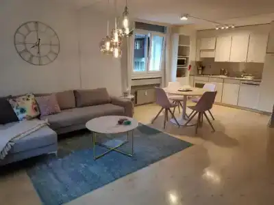 Central - 111