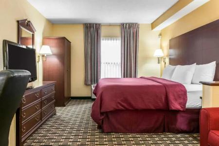 Clarion Inn & Suites Northwest - 40