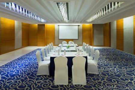 Four Points by Sheraton Jaipur, City Square - 8