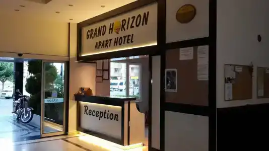 Grand Horizon Apart - 0