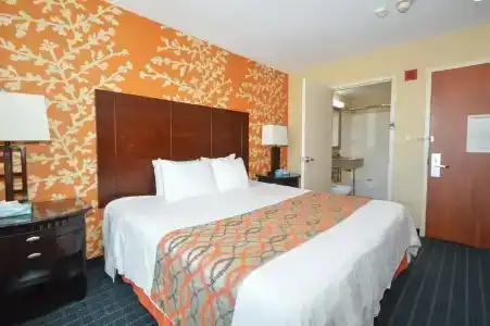 Corona New York - LaGuardia Airport - 42