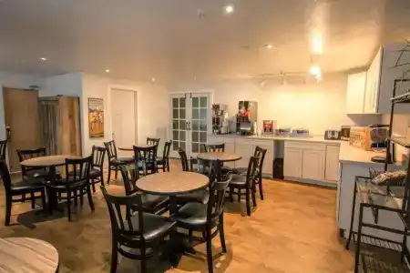 FairBridge Inn - - 13
