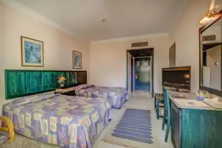 Palm Beach Resort Families and Couples only - 30