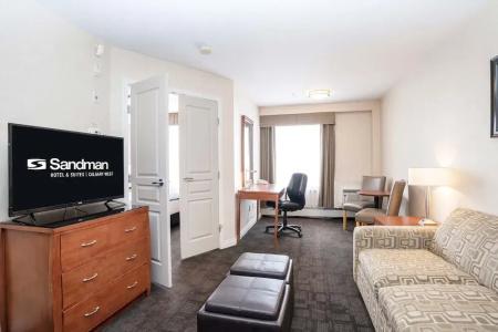 Sandman & Suites West - 70
