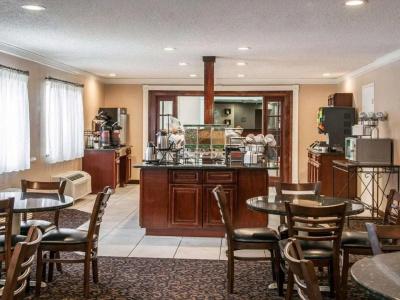 Comfort Inn South - 23