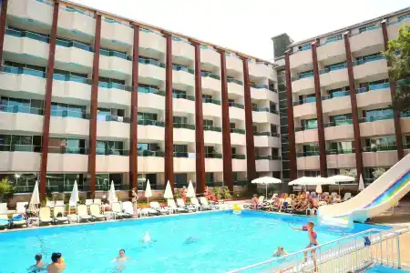 Club Tess - 12