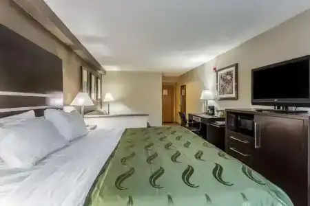 Quality Inn & Suites I-10 - 25