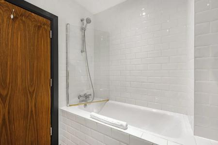 The Ainscow, Bw Premier Collection - 161