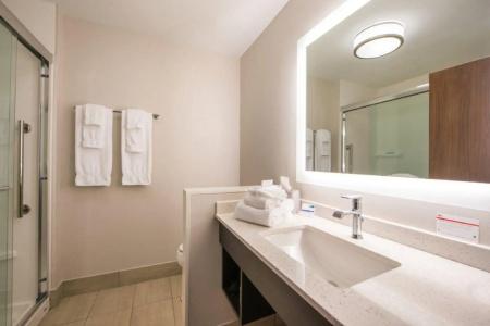 Holiday Inn Express East, An Ihg - 36
