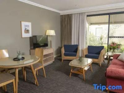 Rydges - 89
