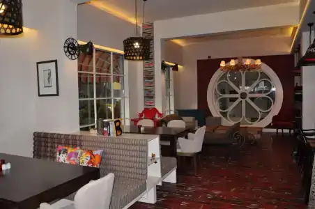 \Cook's Club (Ex Sunpark Marine) - 16