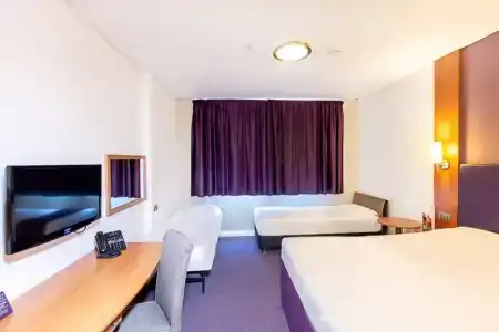Premier Inn Abu Dhabi International Airport - 6