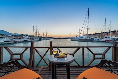 Les Ambassadeurs Ultra Luxury Beachfront Resort & Maldives Villas & Casino & Yacht Marina - 5