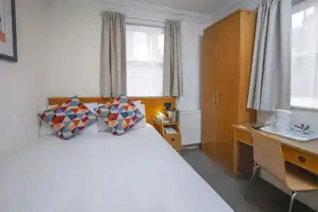 Queensway, Sure Collection by Best Western - 38