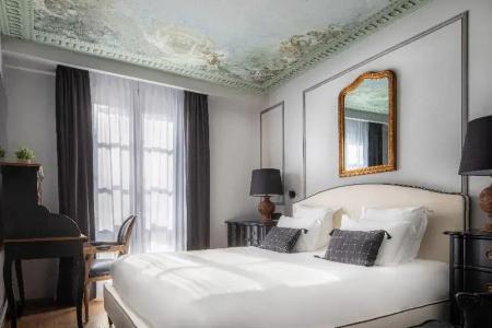 Maisons du Monde Hôtel & Suites - La Rochelle Vieux Port - 63