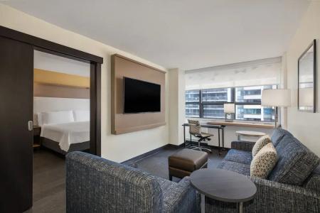 Holiday Inn Downtown Centre By Ihg - 35