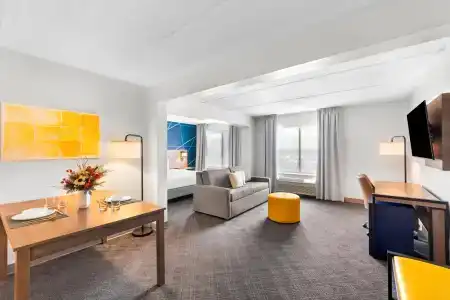 Comfort Suites Austin Airport - 3