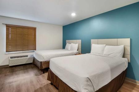 WoodSpring Suites - 5