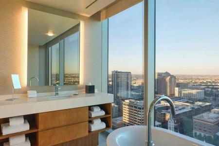 Marriott Marquis Houston - 142