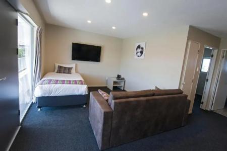 Ellerslie Palms - 52