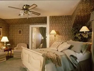 Albemarle Inn - - 62