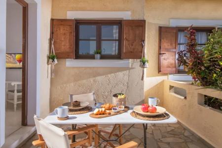 Elea Suites & Residences - 65