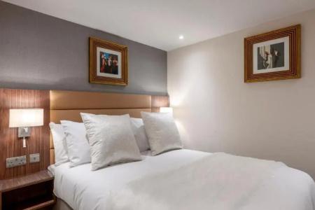 The Castleton - 74