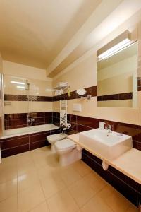 Hb Aosta & Balcony Spa - 48