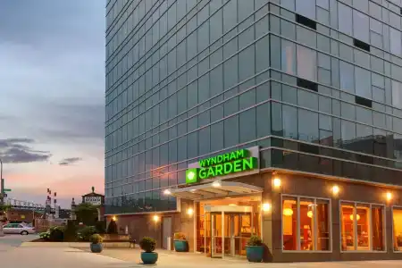 Wyndham Garden Long Island City - 0