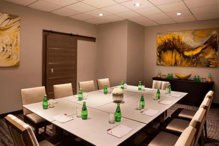 Residence Inn by Marriott Airport - 18