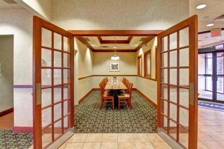 Best Western Plus North York & Suites - 11