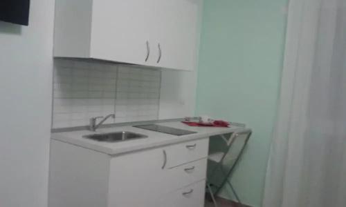 B&b - 16