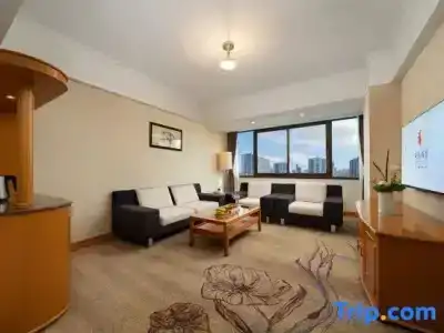 Kunming Wei Long - 56