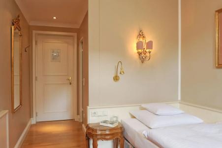 Boutique Splendid-Dollmann - 6
