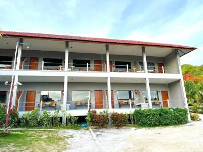The Scenery Beach Resort - 13