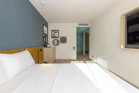 Hampton by Hilton Center - 35