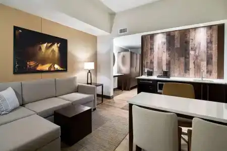 Embassy Suites by Hilton Nashville - 62