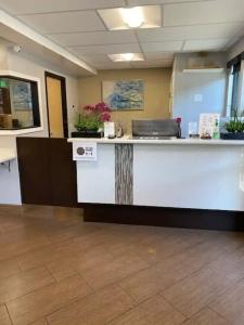 Convention Center Inn & Suites - 1