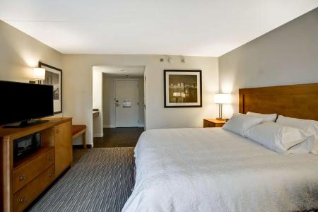 Hampton Inn-Naval Base - 44