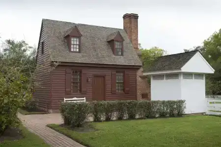 Colonial Houses - A Colonial - 46